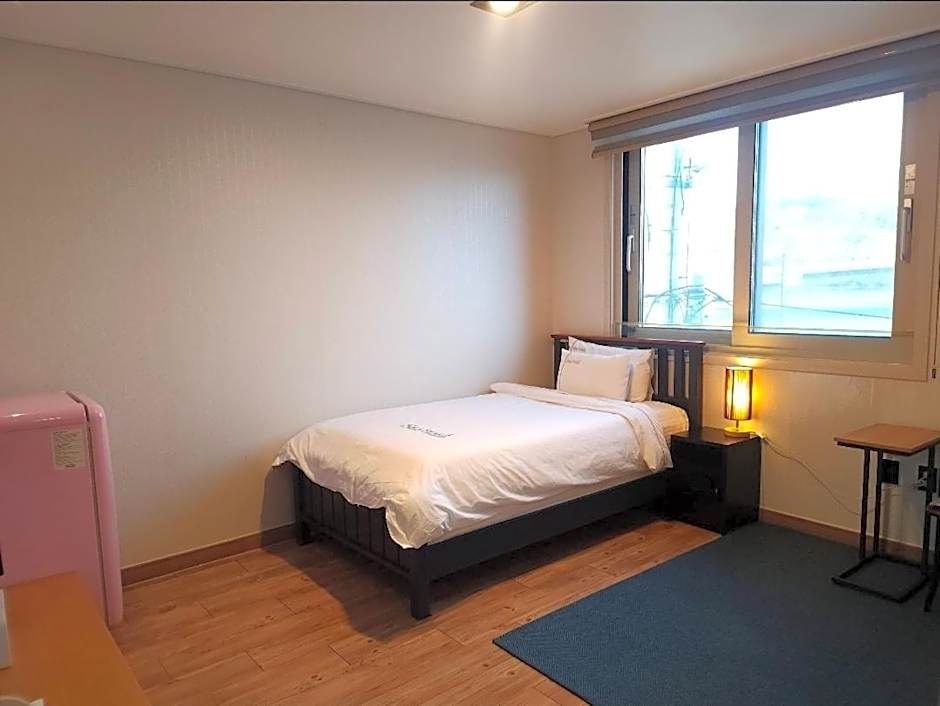 Sea Star Hostel