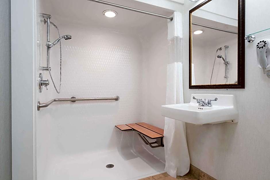 Baymont by Wyndham Marshfield