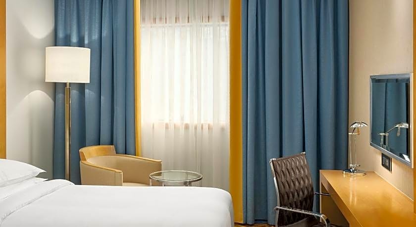 Sheraton Makkah Jabal Al Kaaba Hotel