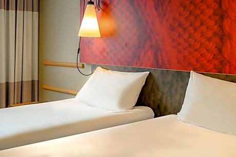 Standard Twin Room with 2 single beds