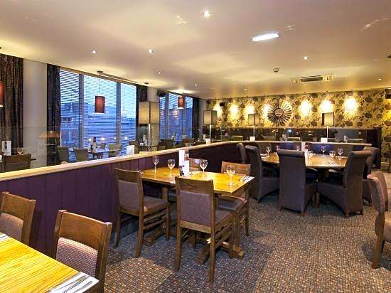 Premier Inn Sheffield City Centre (Angel Street)