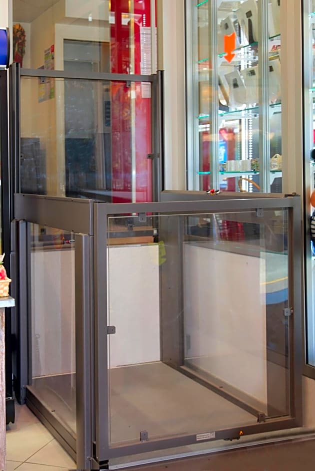 Notre Dame De France