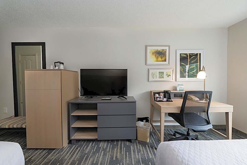 Country Inn & Suites by Radisson, Lake George (Queensbury), NY