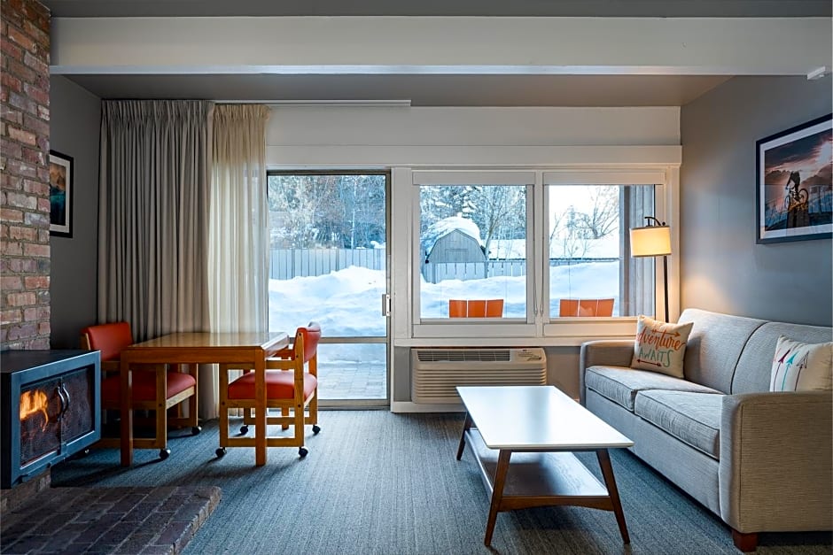 The Tamarack Lodge