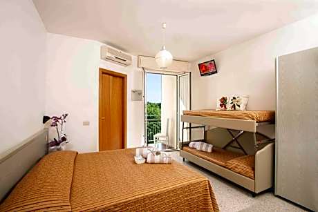 Quadruple Room with Balcony