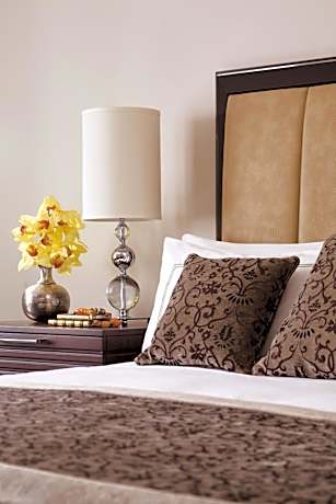 Superior Room with King Bed