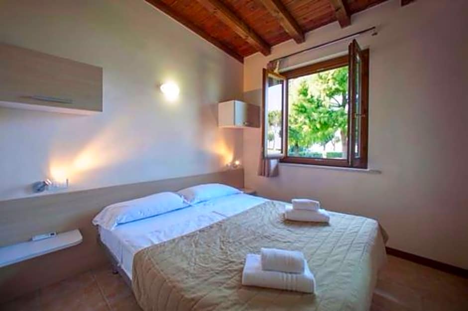The Garda Village - Near Spiaggia Brema