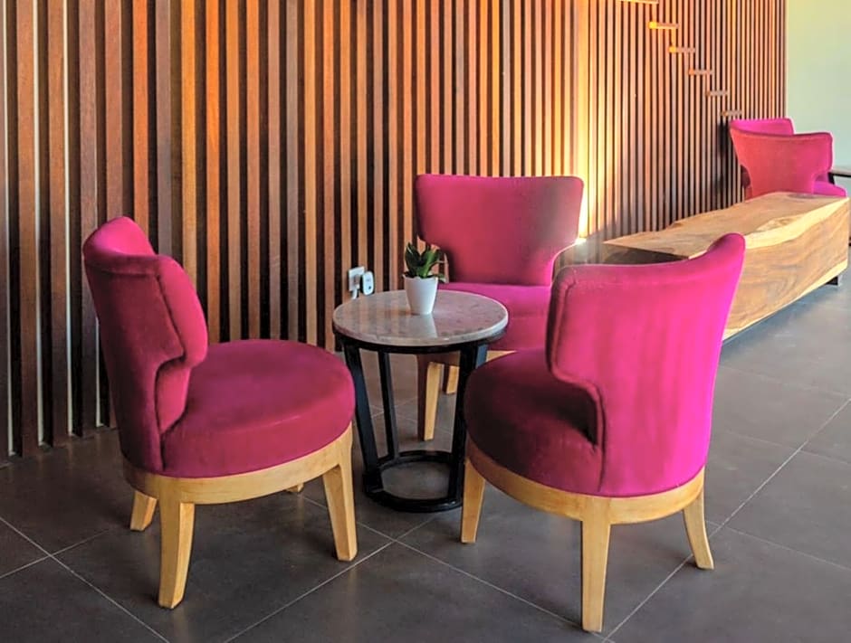 Royal Regantris Trawangan