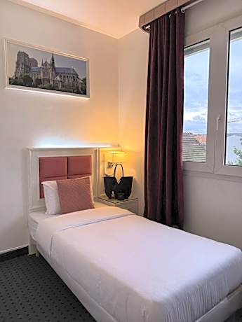 Single Room with Private Bathroom