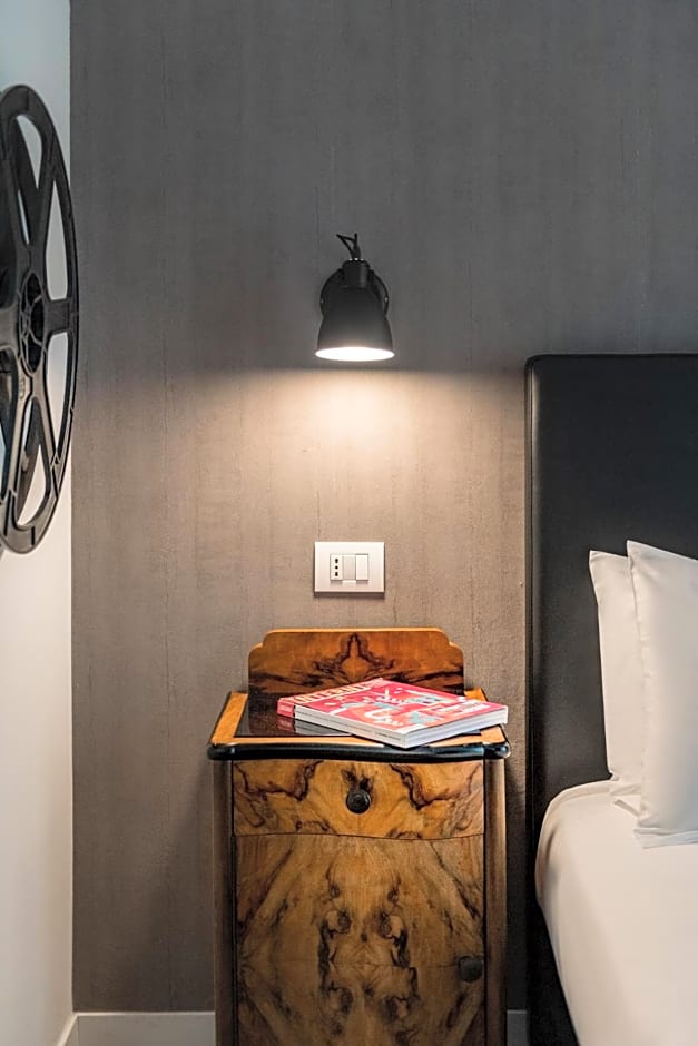 Up Hotel