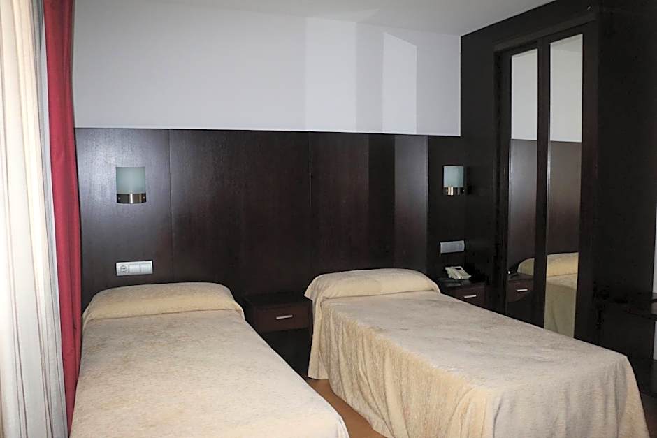 Hotel 44