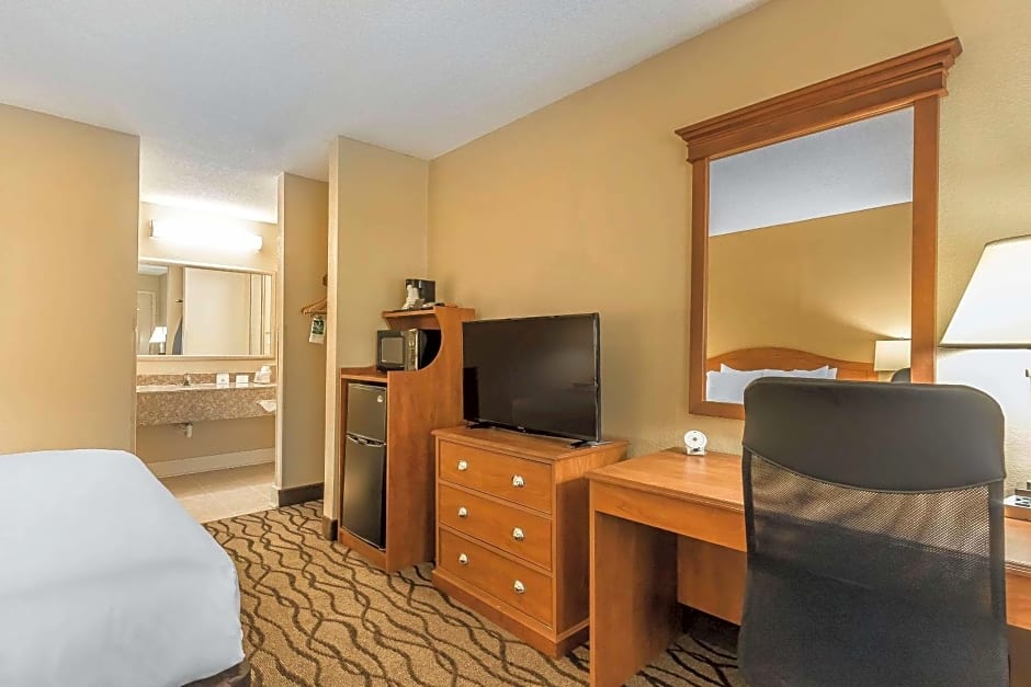 Quality Inn Charleston I-57