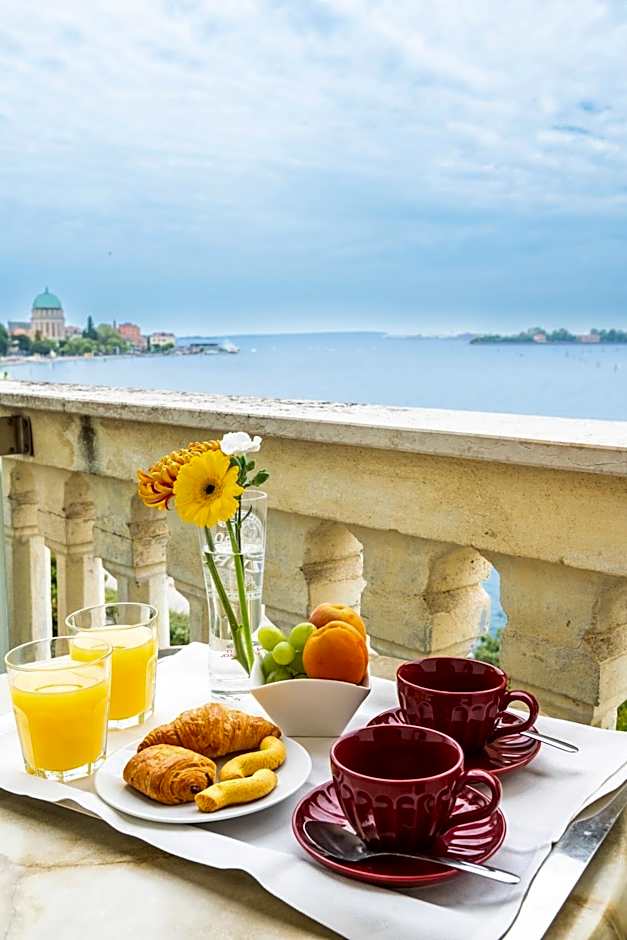 Hotel Russo Palace