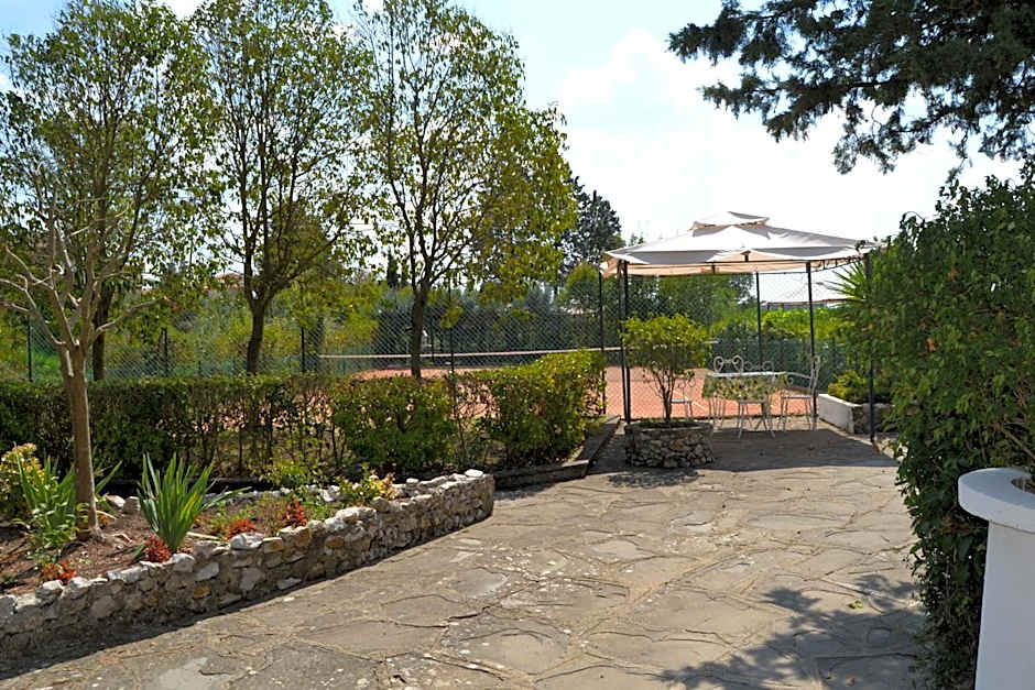 Appartamento con piscina e tennis