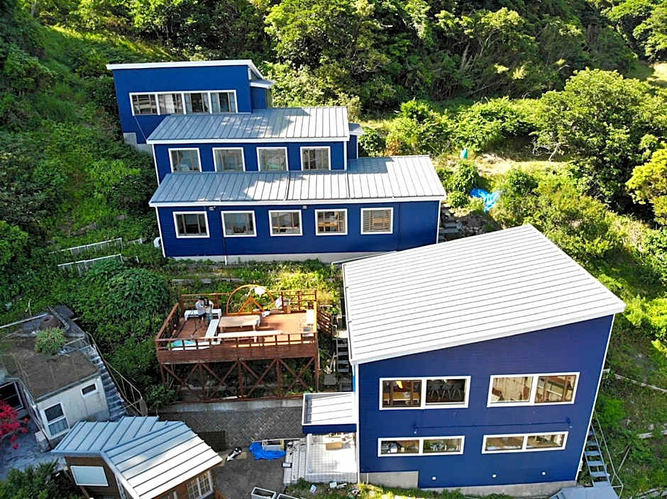 Guesthouse All you need - All rooms have an ocean view!