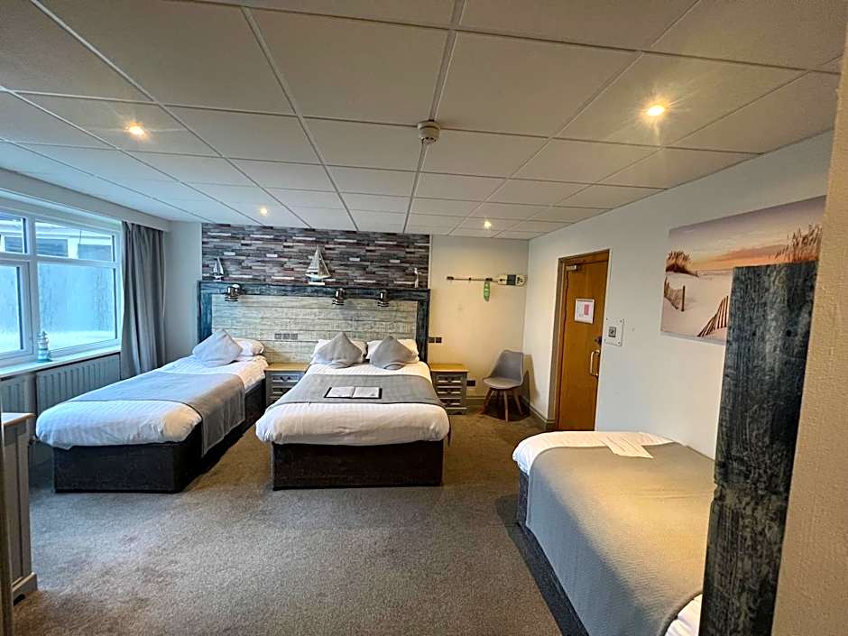 Inn On The Prom At The Fernlea Hotel