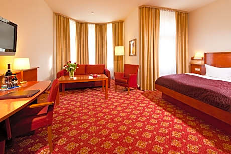 Deluxe Apartment with Balcony