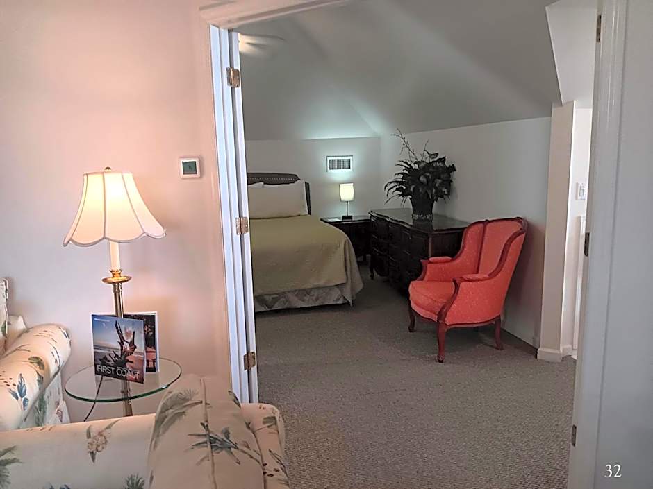 The Cozy Inn