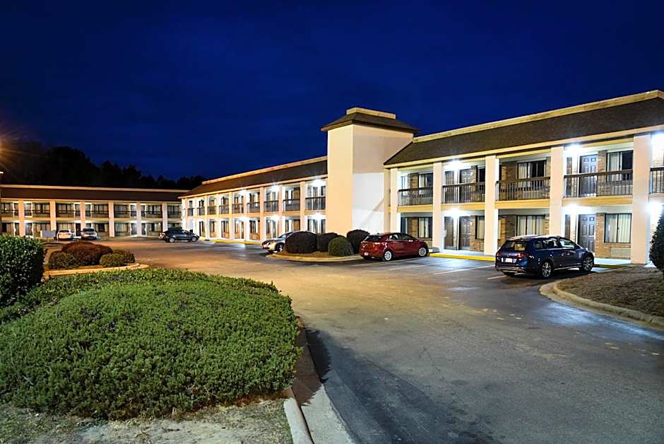 Quality Inn & Suites Fayetteville I-95