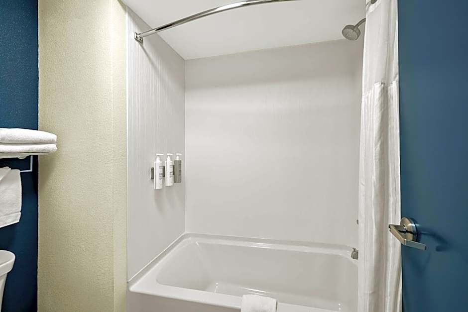 Spark by Hilton Tifton