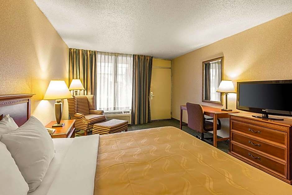 Quality Inn & Suites Conference Center Mcdonough