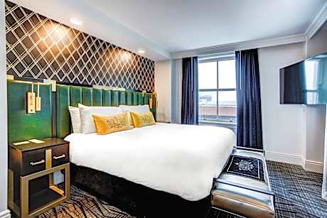 Suite, King, Sofa bed