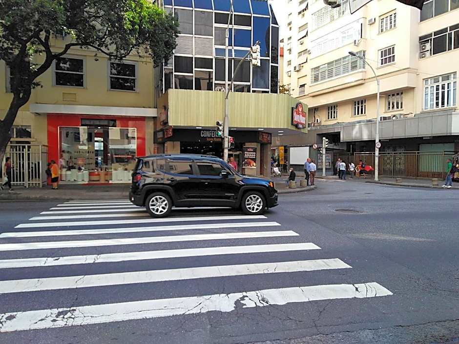 Copacabana 3 quartos ar cond a 2 qds da praia
