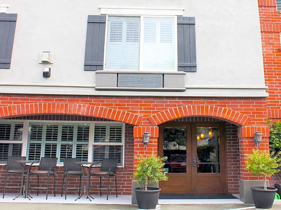 Bel Abri Napa Valley Inn