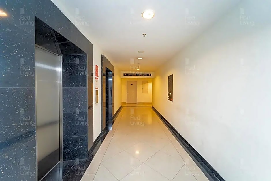 Redliving Apartemen Grand Kamala Lagoon Icha Rooms – Bekasi, ID
