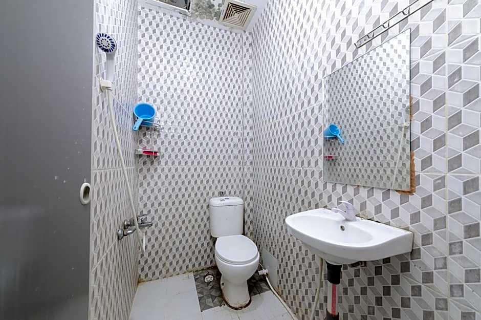 RedDoorz @ Cikitsu Batam