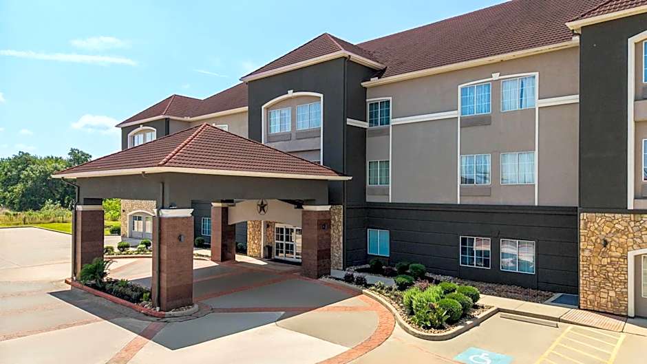 La Quinta Inn & Suites by Wyndham Brookshire