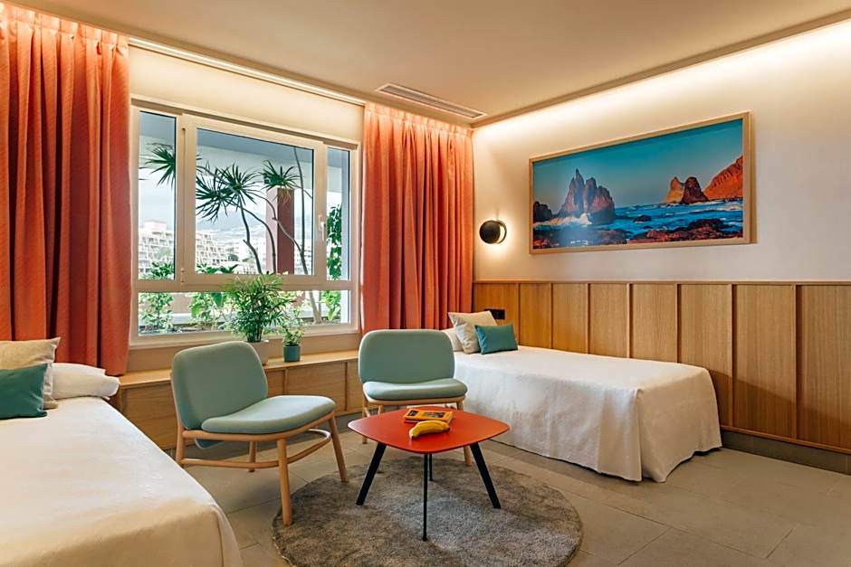 Adrián Hoteles Roca Nivaria