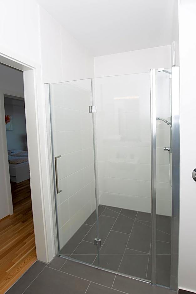My room serviced apartment-Messe