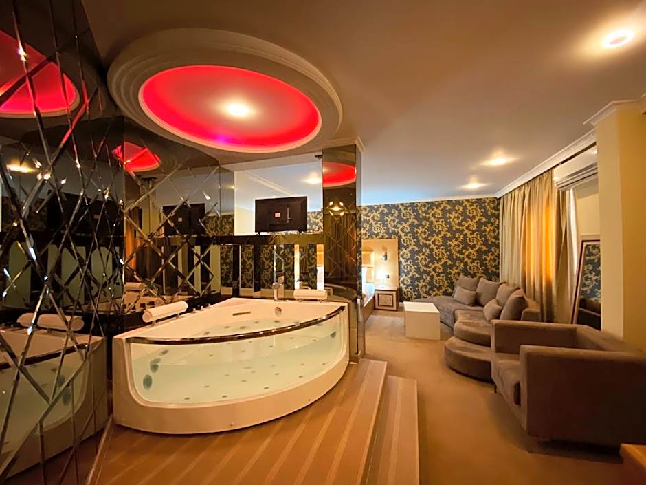 Hotel Deluxe