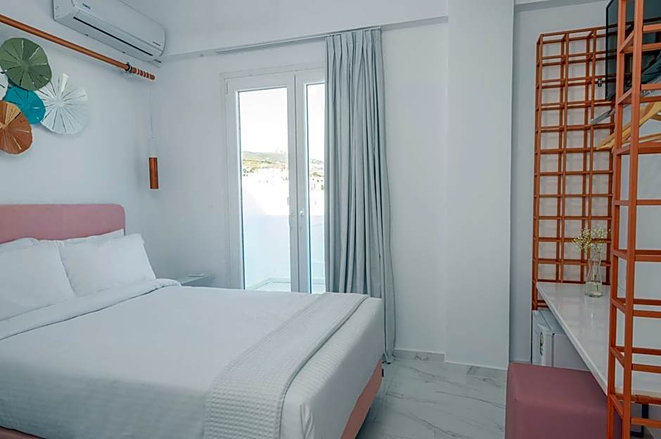 Nama Hotel Tinos