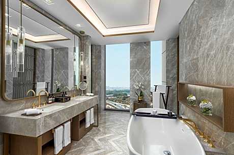 One-Bedroom Ikaros Premier King Suite