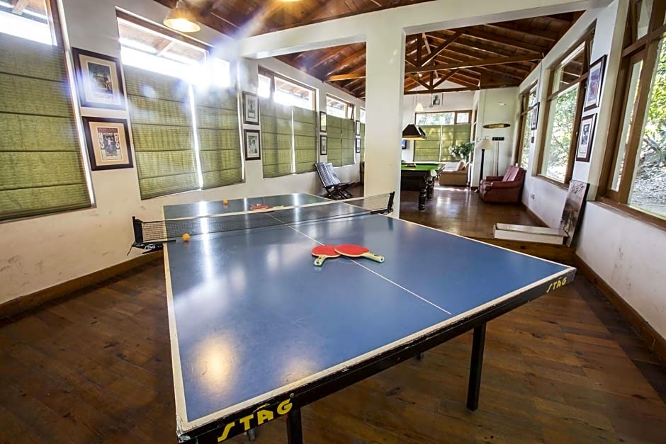 Bara Bungalow Gethia A Rosakue Collection