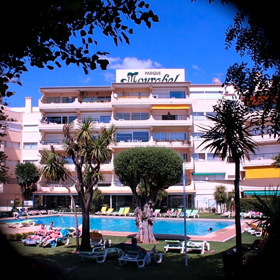 Parque Mourabel, Oasis Village & Pe do Lago