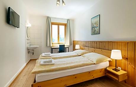 Double or Twin Room with Shared Bathroom