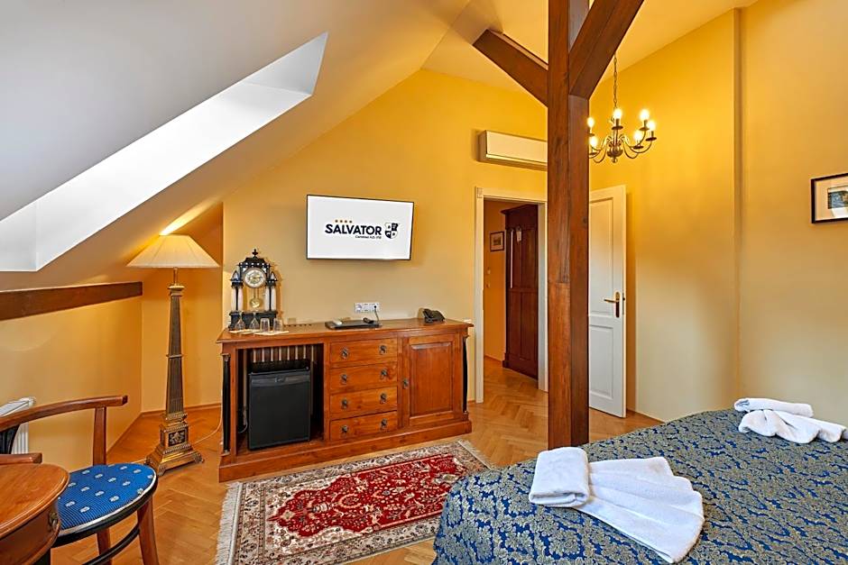 Salvator Hotel
