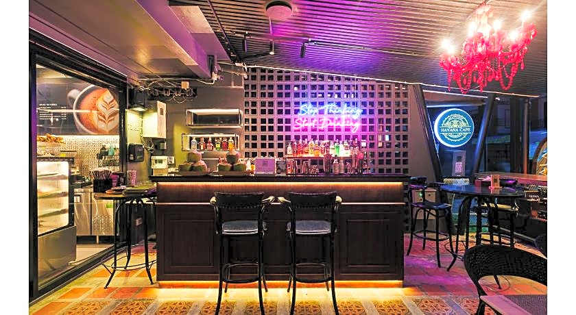 Kamala Havana Hotel And Cafe