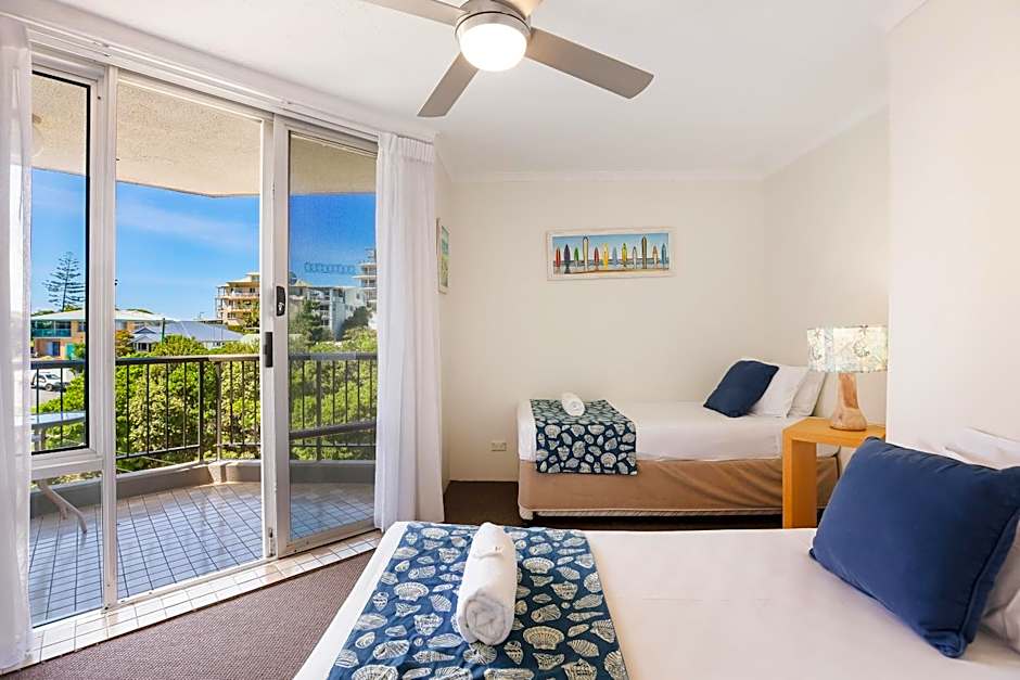 Rainbow Commodore Coolangatta