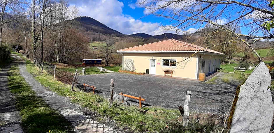 Du Coté de Lacoume