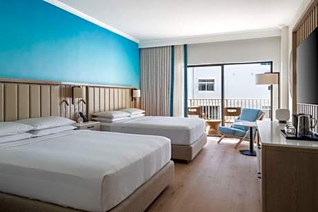 Room Deluxe With Balcony
