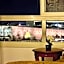 New Museum, Pyramids inn