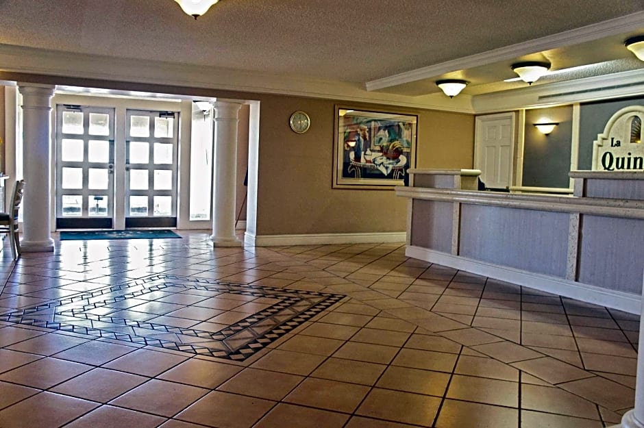 La Quinta Inn by Wyndham Albuquerque Airport