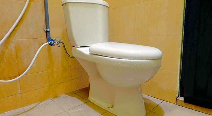 OYO 1784 Hj. Aniek Residence