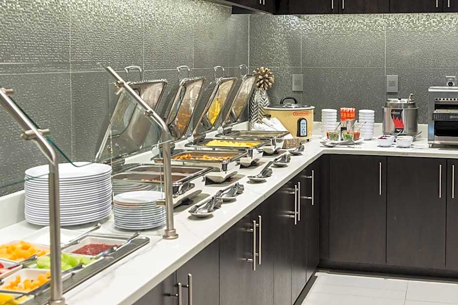Courtyard by Marriott Edgewater NYC Area