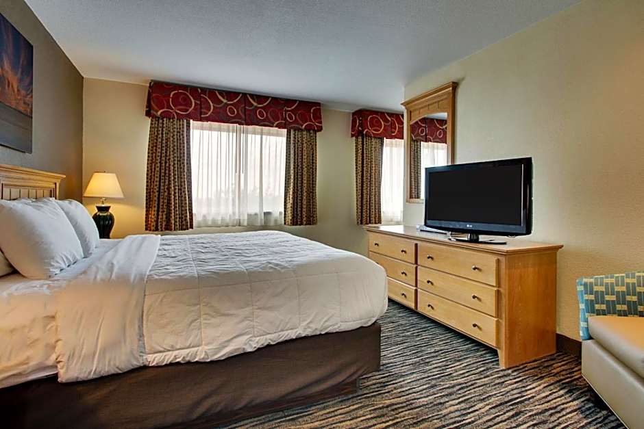 EverSpring Inn & Suites