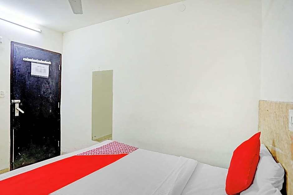 Os Hotel by Oyo Rooms – Delhi, NY